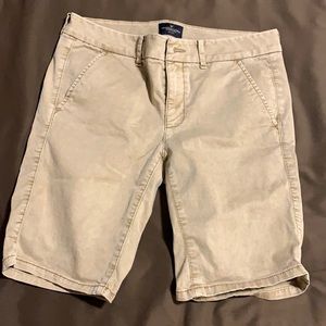 American Eagle Bermuda shorts size 8